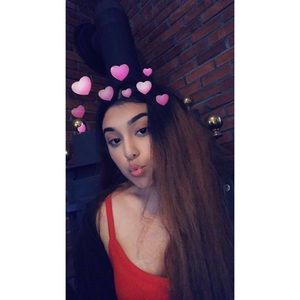 Meet your Posher, Iris